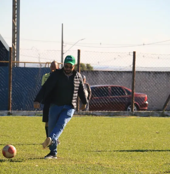 Chute inicial do Campeonato de Futebol Suíço da ACENF