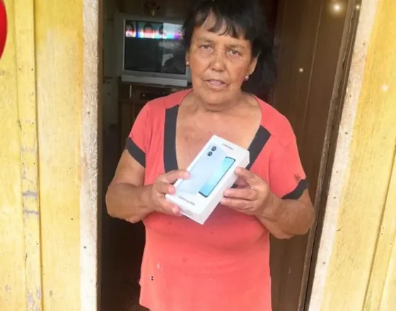 Ganhadora com o smartphone